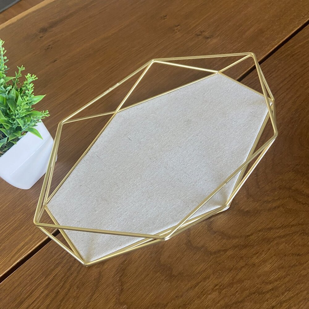 Umbra Hexagonal Prisma Tray, Geometric Plated Jewelry Storage